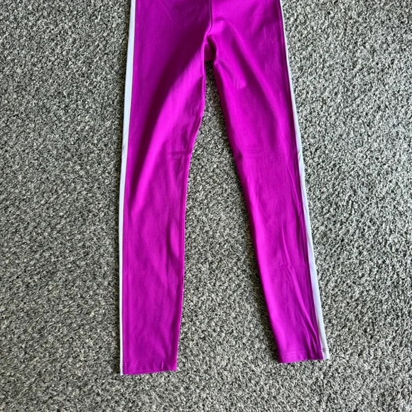 Brand New with tags Victorias Secret Pink Sports set - Picture 4 of 6